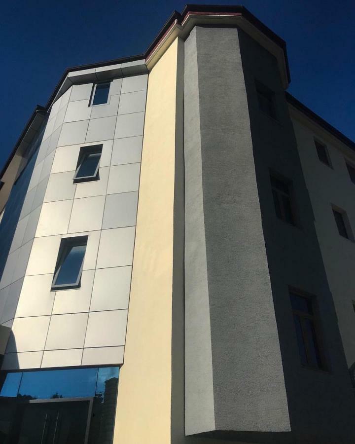 Hotel Albsin Vlorë Екстериор снимка